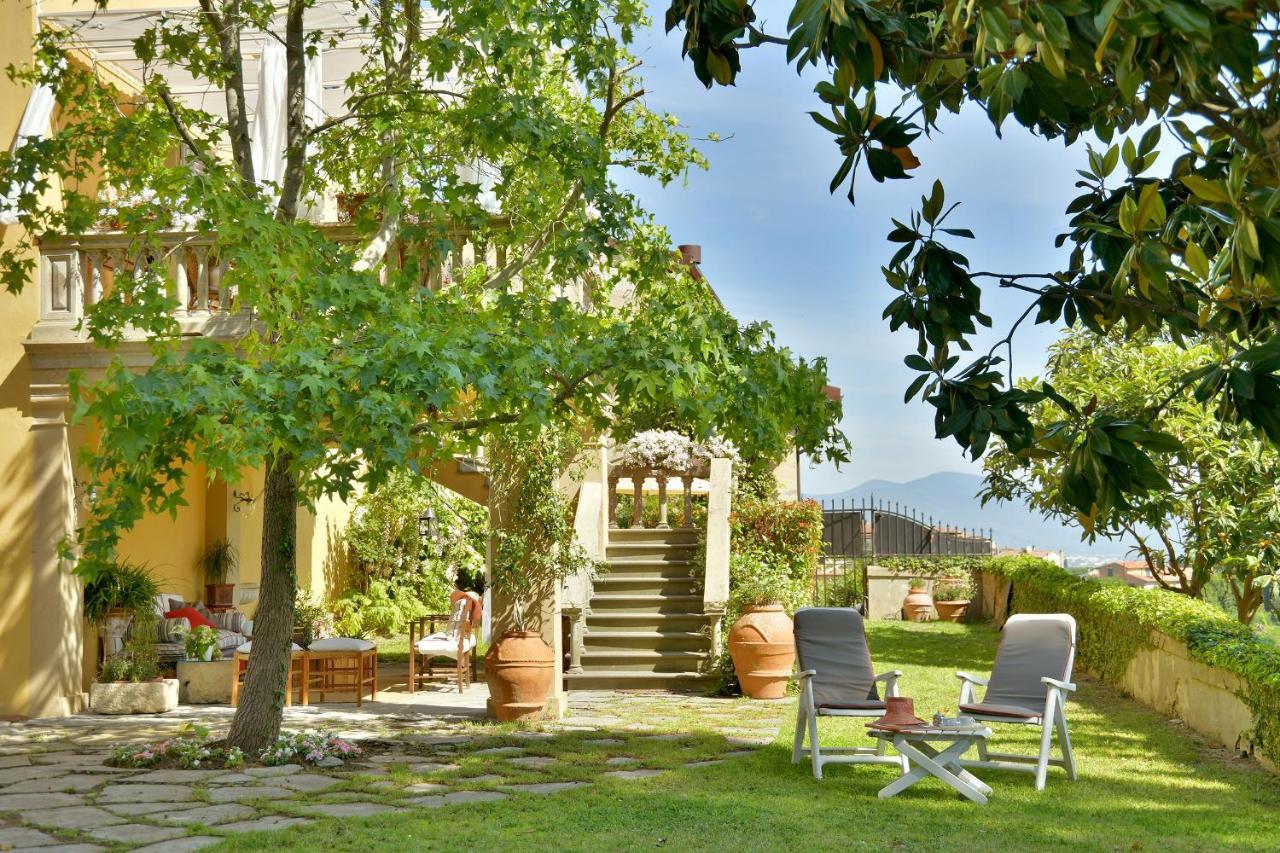 Lari Villa Carlotta Con Piscina מראה חיצוני תמונה